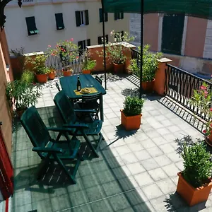 la-casa-del-viaggiatore-genoa.hotelitalianriviera.com/
