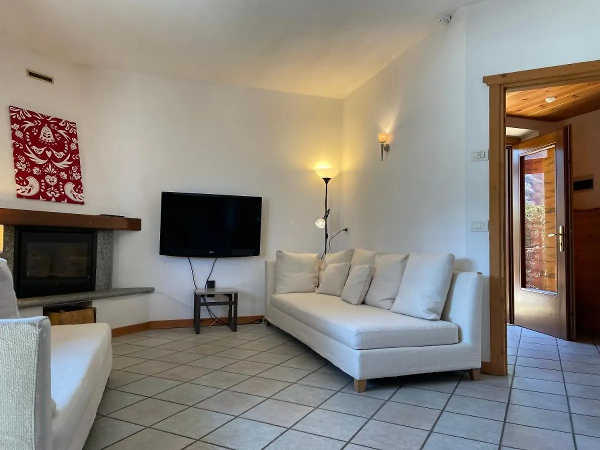 Villa Dosso Del Grillo Premadio 0*,  Itálie